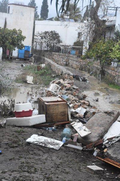 Sel felaketi sonrası Bodrum'da hasar çalışmaları devam ediyor 