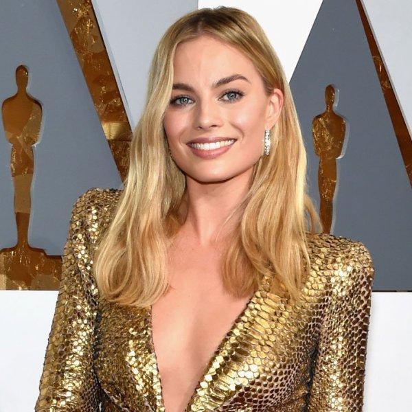 Margot Robbie: 30 adamın ortasında sevişmek utanç verici 