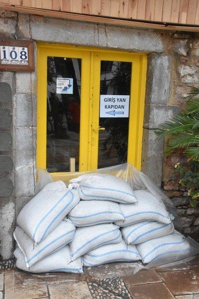 Sel felaketi sonrası Bodrum'da hasar çalışmaları devam ediyor 