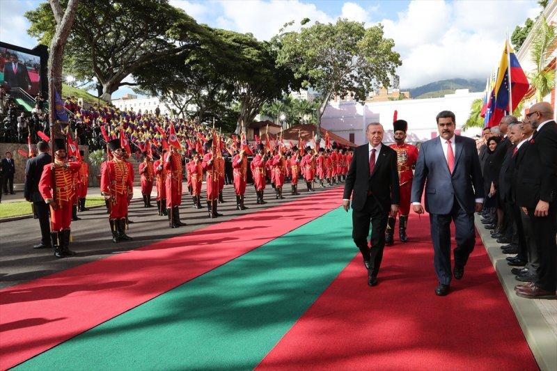 Venezuela'da Başkan Erdoğan'a korolu sürpriz