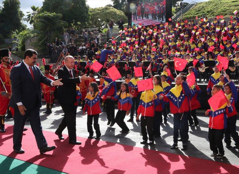 Venezuela'da Başkan Erdoğan'a korolu sürpriz