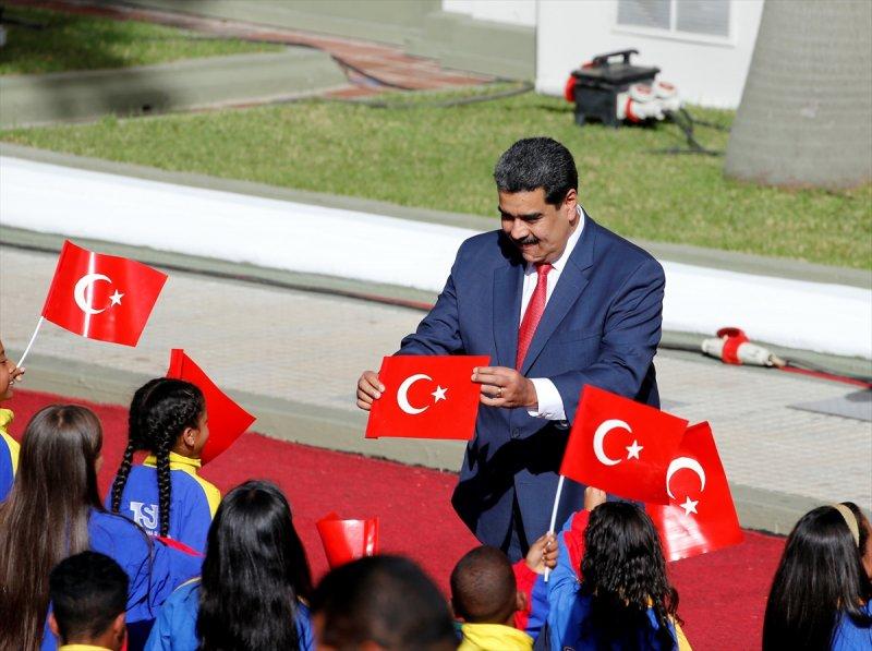 Venezuela'da Başkan Erdoğan'a korolu sürpriz