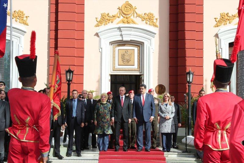 Venezuela'da Başkan Erdoğan'a korolu sürpriz