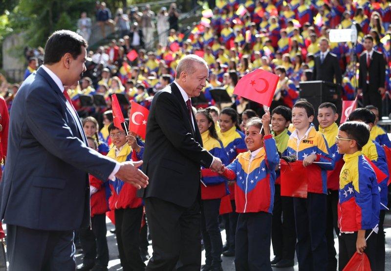 Venezuela'da Başkan Erdoğan'a korolu sürpriz