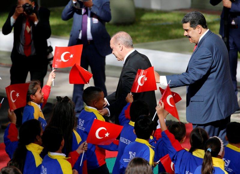 Venezuela'da Başkan Erdoğan'a korolu sürpriz