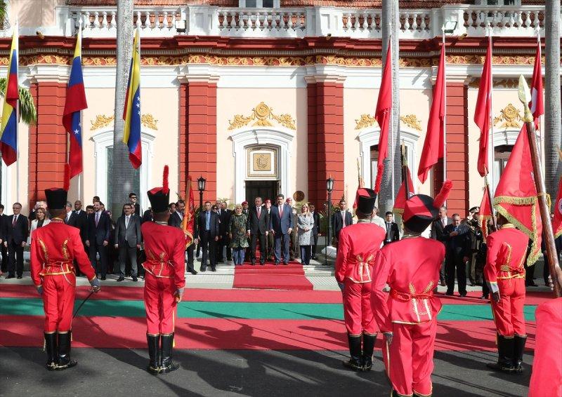 Venezuela'da Başkan Erdoğan'a korolu sürpriz