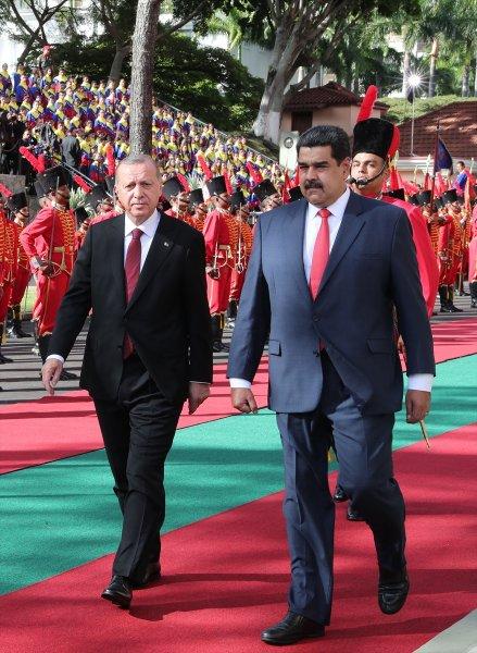 Venezuela'da Başkan Erdoğan'a korolu sürpriz