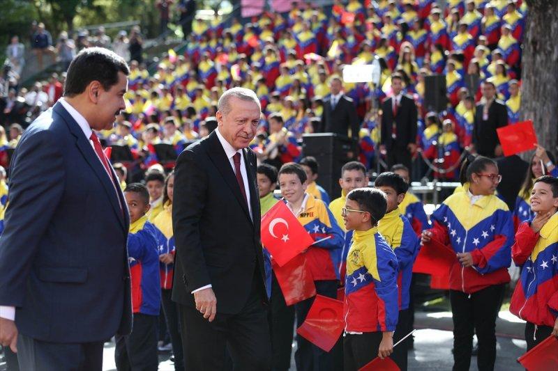 Venezuela'da Başkan Erdoğan'a korolu sürpriz