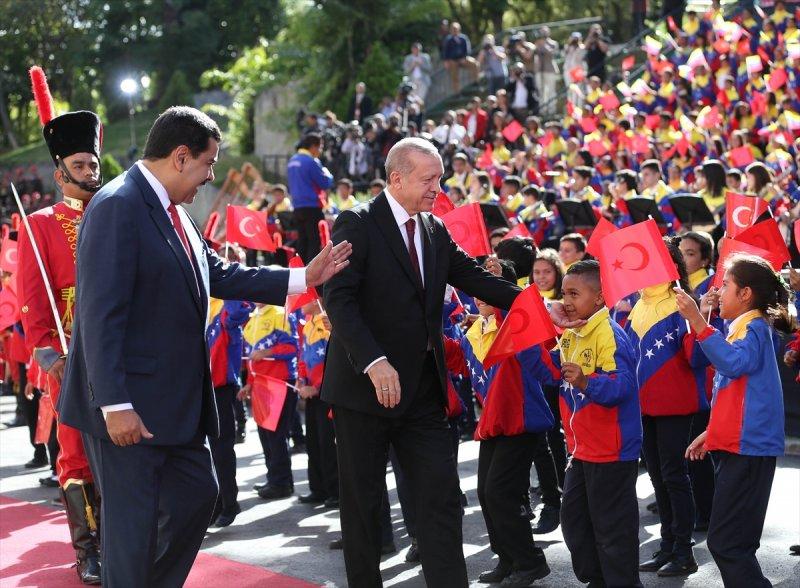 Venezuela'da Başkan Erdoğan'a korolu sürpriz