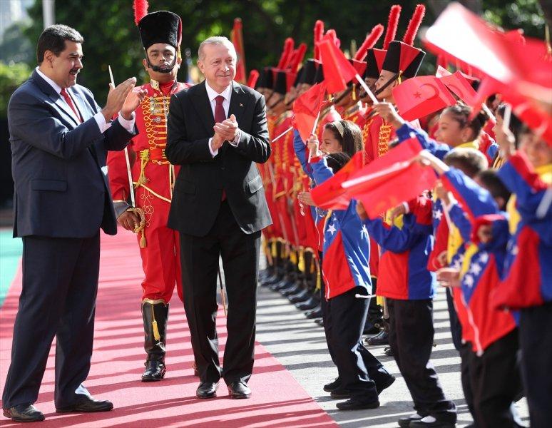 Venezuela'da Başkan Erdoğan'a korolu sürpriz