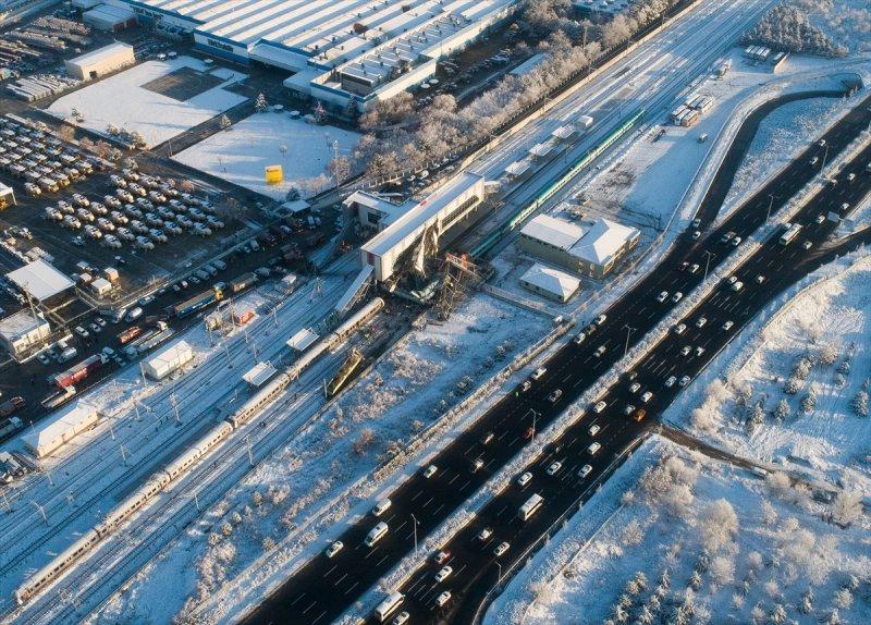 Ankara'da Yüksek Hızlı Tren kaza yaptı: 86 yaralı, 9 ölü
