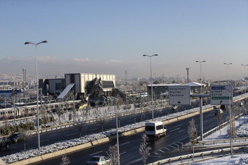Ankara'da Yüksek Hızlı Tren kaza yaptı: 86 yaralı, 9 ölü