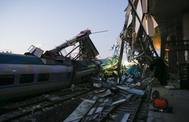 Ankara'da Yüksek Hızlı Tren kaza yaptı: 86 yaralı, 9 ölü