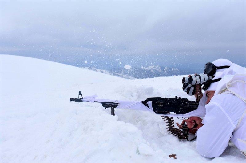 Alparslanlar ve Kılıçlar teröristlere darbe indirdi