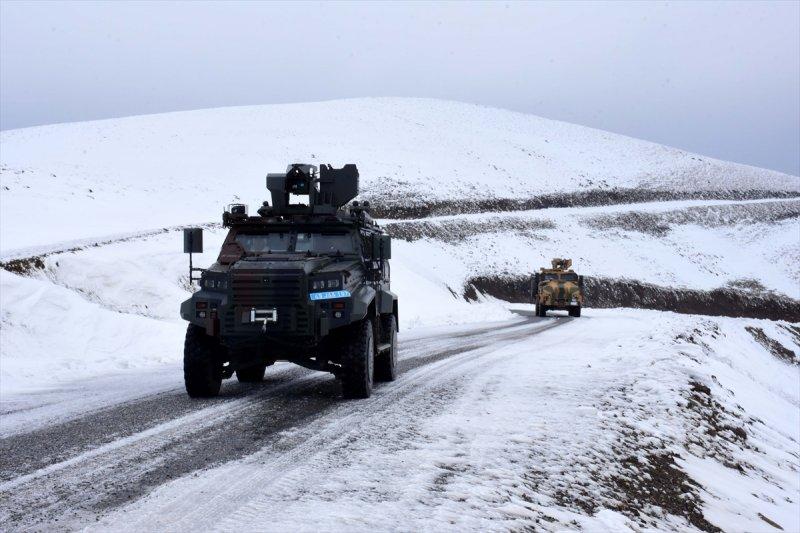 Alparslanlar ve Kılıçlar teröristlere darbe indirdi