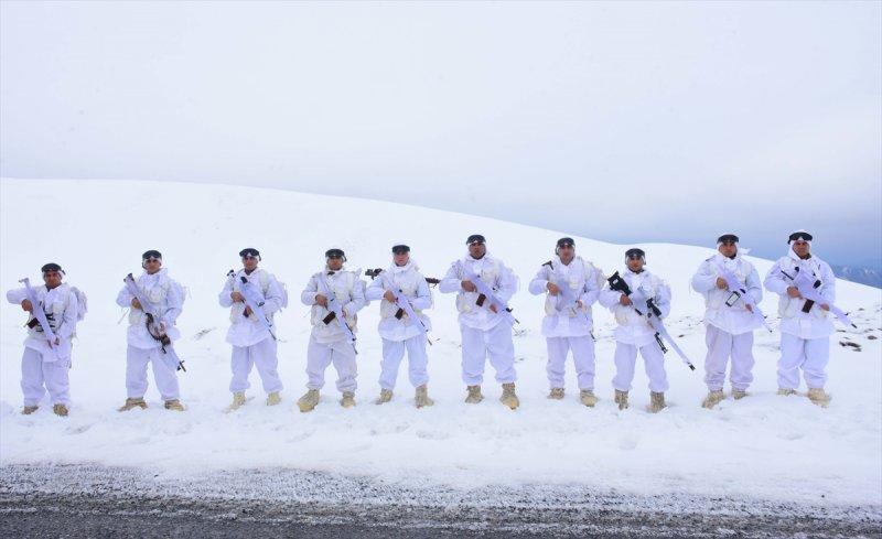 Alparslanlar ve Kılıçlar teröristlere darbe indirdi
