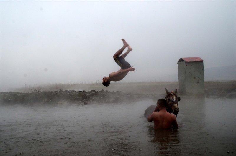 Bitlis Güroymak'ta doğa harikası kaplıca