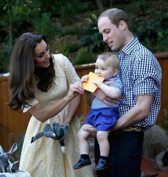 Kate Middleton  çocuklarına ucuzluk mağazasından oyuncak aldı  - Resim 13