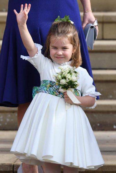 Kate Middleton  çocuklarına ucuzluk mağazasından oyuncak aldı  - Resim 7
