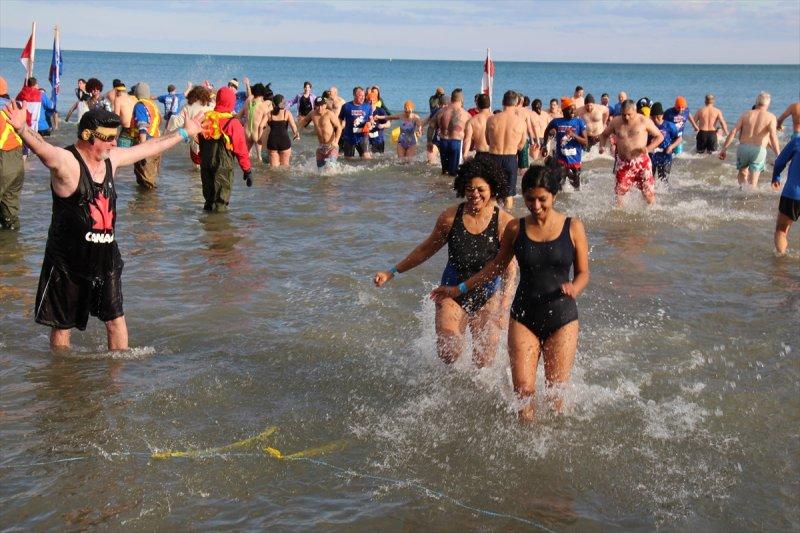 Kanada'da bir gelenek: Kutup Ayısı Dalışı
