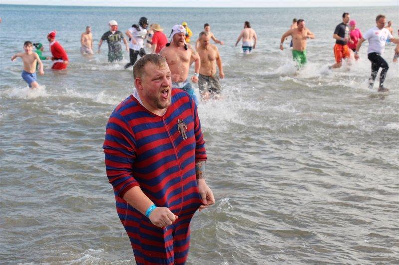 Kanada'da bir gelenek: Kutup Ayısı Dalışı