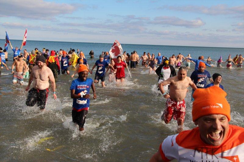 Kanada'da bir gelenek: Kutup Ayısı Dalışı