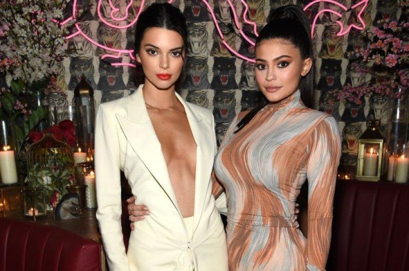 Kylie ve Kendall kardeşler para yüzünden ayrı düştü 