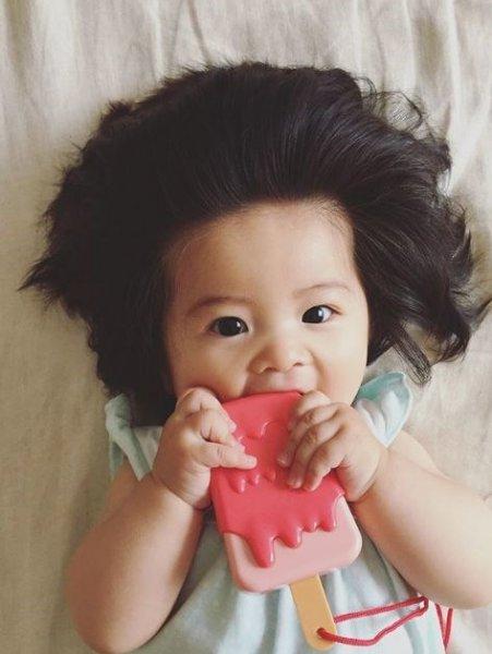 Instagram'ın gür saçlı bebeği Chanco