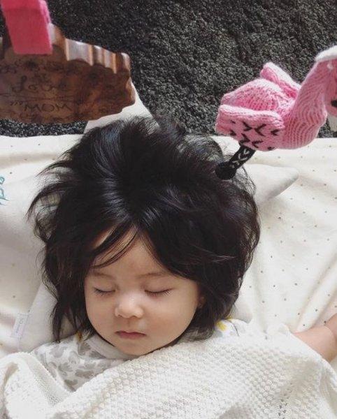Instagram'ın gür saçlı bebeği Chanco