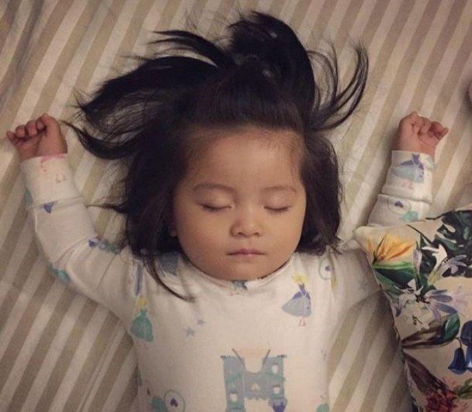 Instagram'ın gür saçlı bebeği Chanco