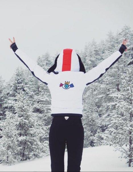 Volkan Demirel ve ailesi kış tatilinde