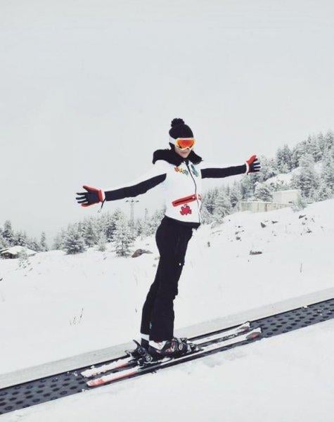 Volkan Demirel ve ailesi kış tatilinde