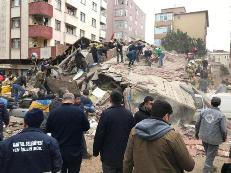 Kartal'da patlama sonrası 8 katlı bina çöktü