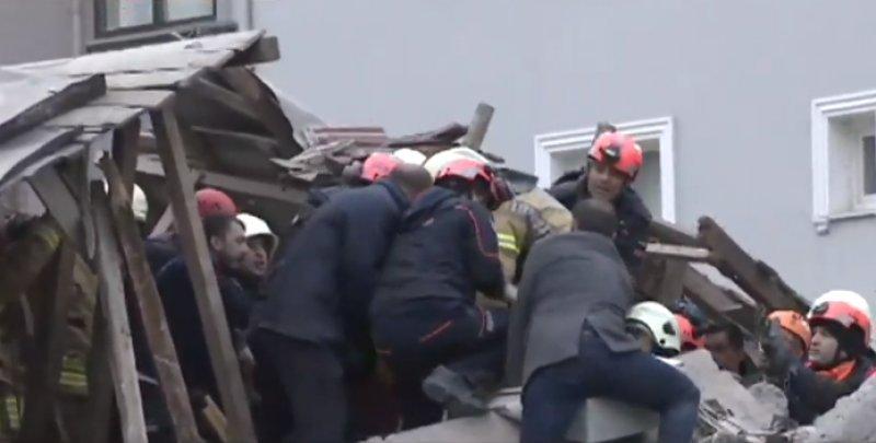 Kartal'da patlama sonrası 8 katlı bina çöktü