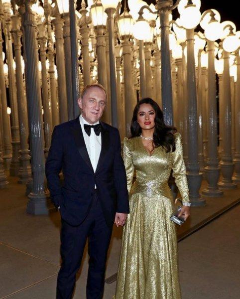 Salma Hayek beyaz saçlarıyla gurur duyduğunu söyledi