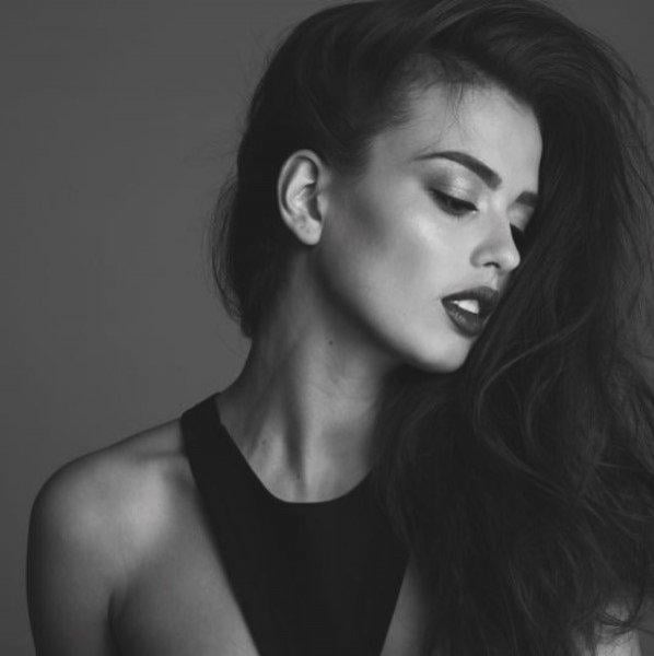 Elif Aksu Galatasaray maçını izledi