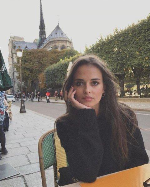 Elif Aksu Galatasaray maçını izledi