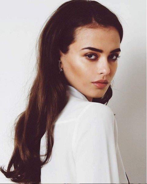 Elif Aksu Galatasaray maçını izledi