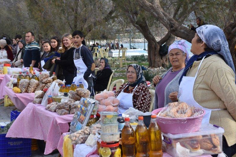 Badem Çiçeği Festivali'ne yerli turist akını