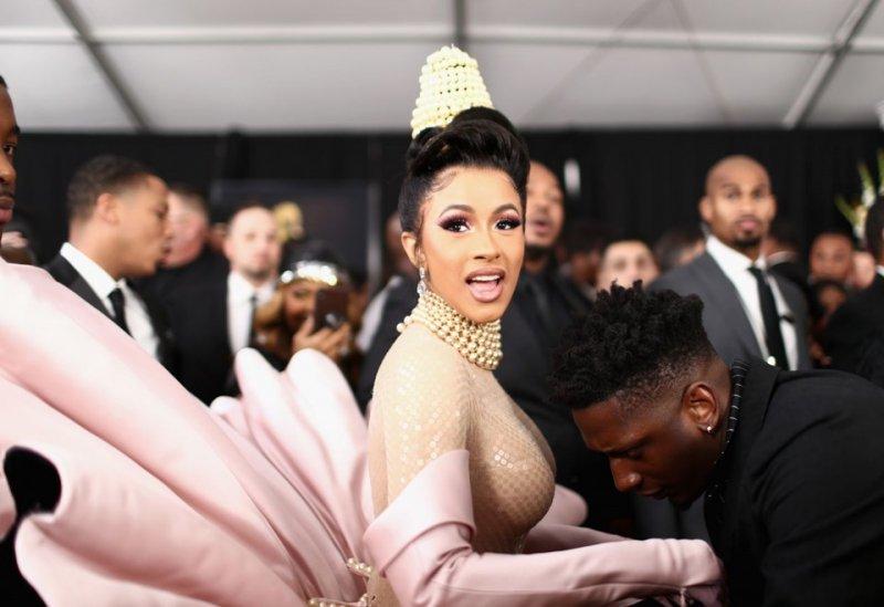 Grammy ödülünü alan ilk rap kadın şarkıcı: Cardi B