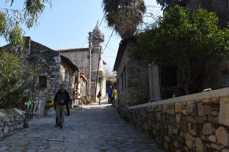 Badem Çiçeği Festivali'ne yerli turist akını