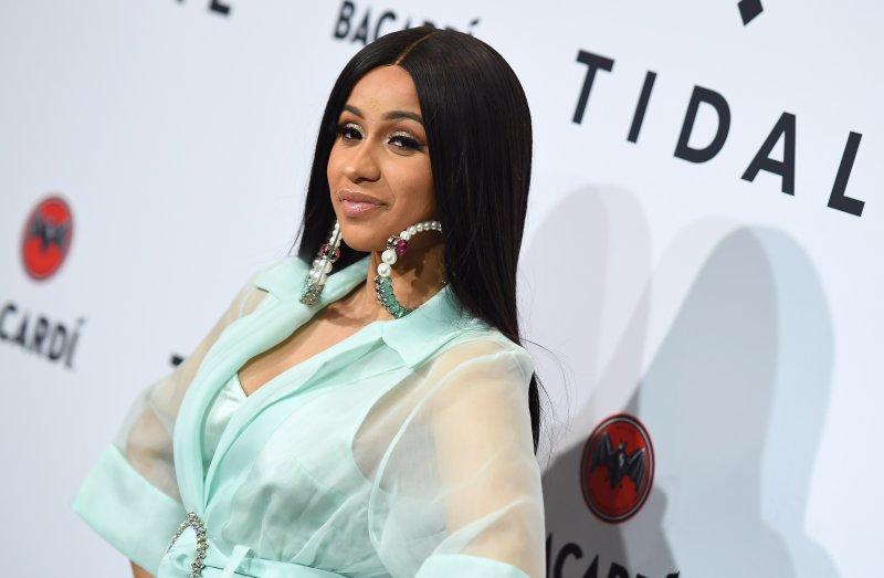 Grammy ödülünü alan ilk rap kadın şarkıcı: Cardi B