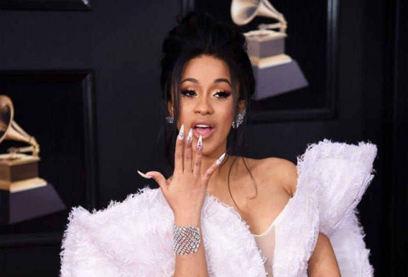 Grammy ödülünü alan ilk rap kadın şarkıcı: Cardi B