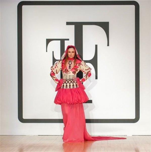 Türk modacı Britanya'nın en iyi tasarımcısı seçildi 