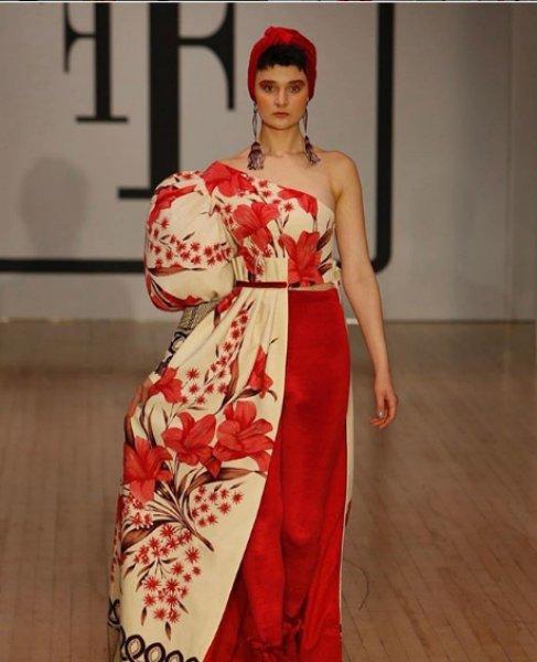 Türk modacı Britanya'nın en iyi tasarımcısı seçildi 