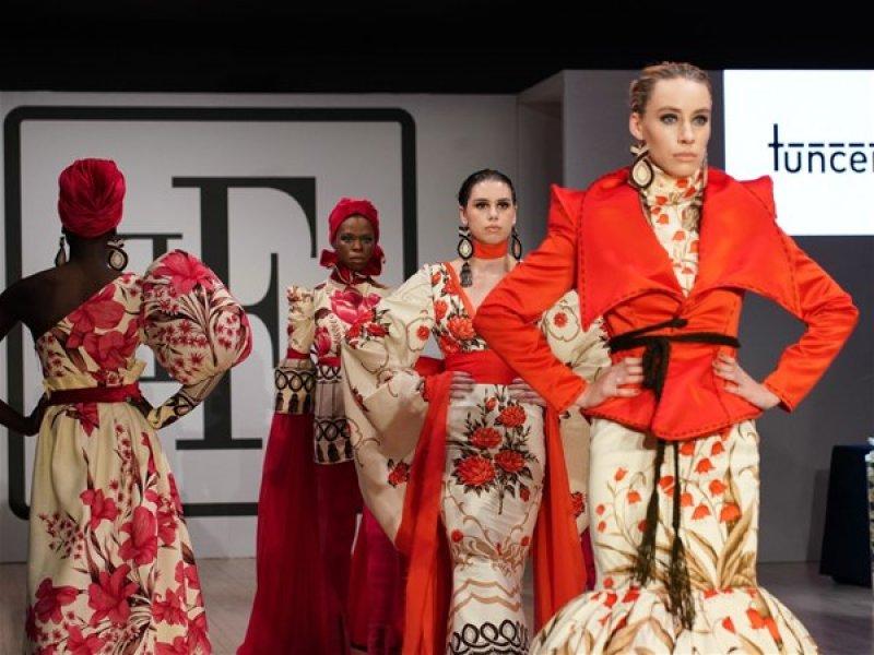 Türk modacı Britanya'nın en iyi tasarımcısı seçildi 