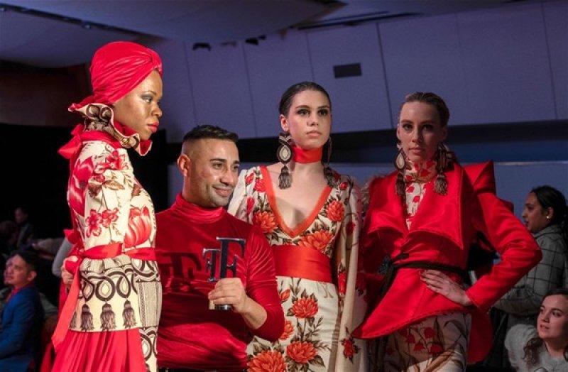 Türk modacı Britanya'nın en iyi tasarımcısı seçildi 