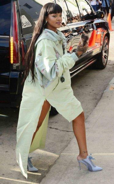 Şarkıcı Rihanna 31 yaşında