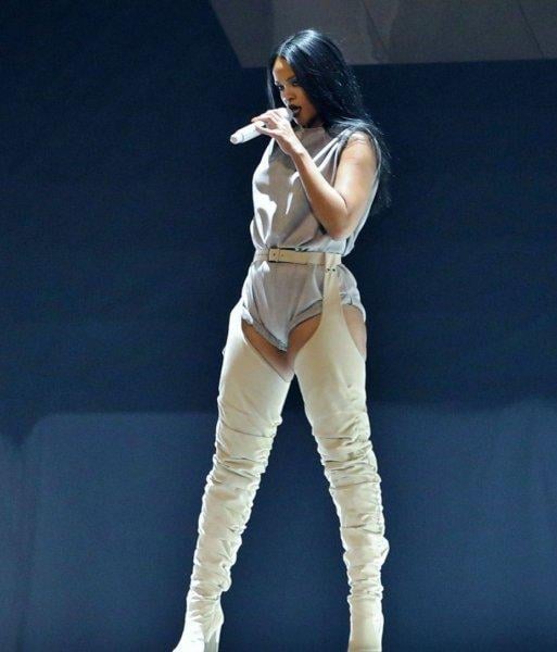 Şarkıcı Rihanna 31 yaşında