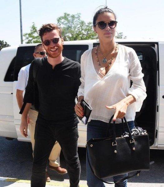 Adriana Lima'dan kedi gözü makyajı